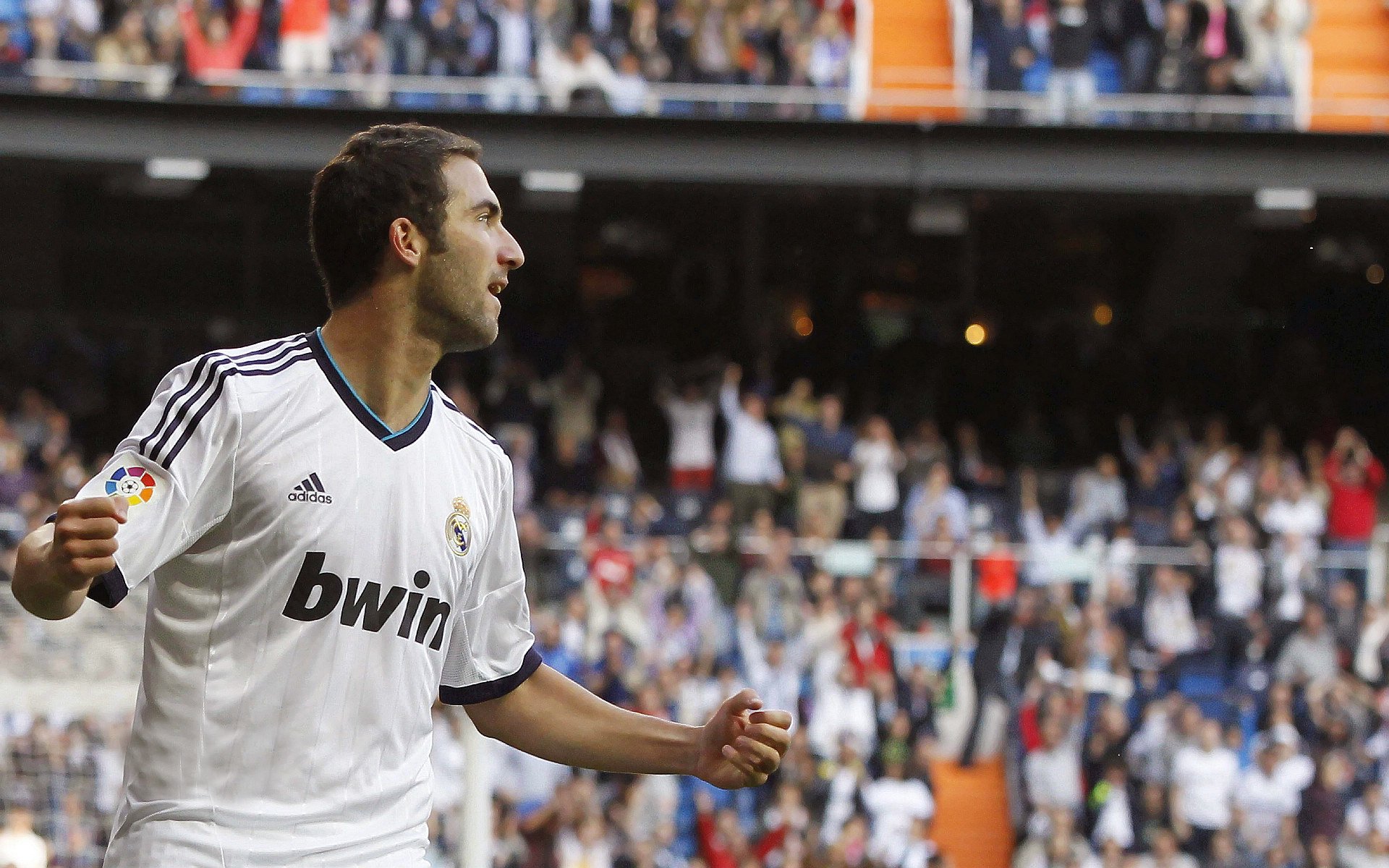 开云体育2026-罗马完胜伊拉克,巴尔韦德如何用一粒进球点燃两座古城