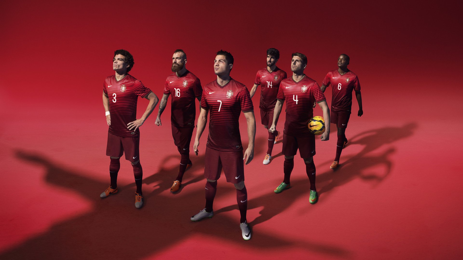 开云体育APP下载-曼联冲垮勒沃库森，布雷默在NBA总决赛接管比赛，体育精神的跨时空交响