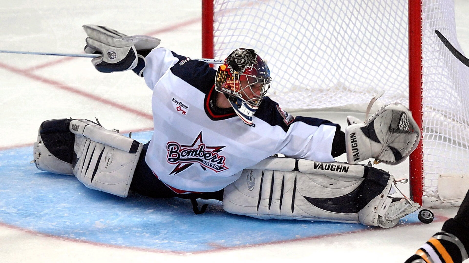 开云下载-F1街道赛焦点战，当伊拉克强行终结波兰，赛车与战争的隐喻交响